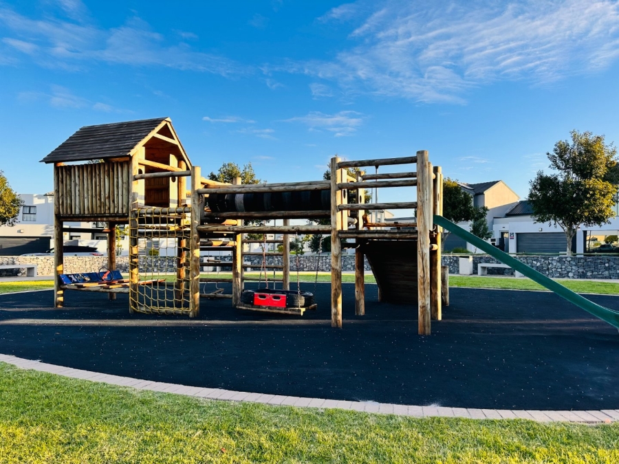 4 Bedroom Property for Sale in Sandown Western Cape